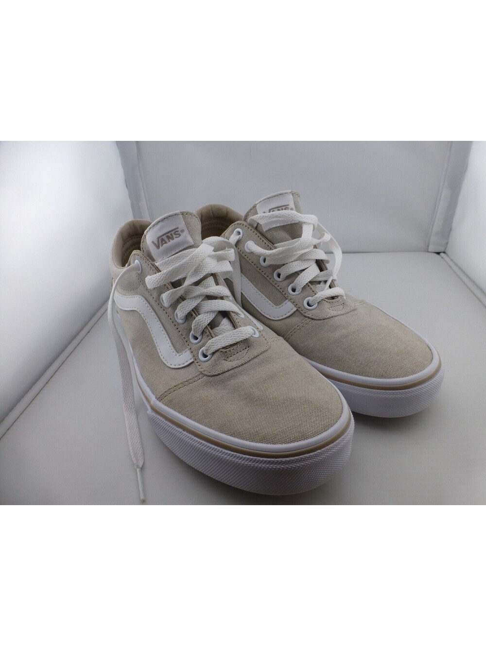 Vans Ward Low Top Canvas Skate Shoes Men's US 8 Beige White Sneakers M15